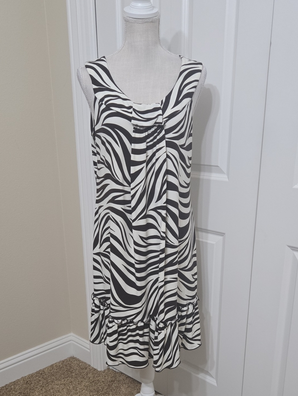 ENFOCUS STUDIO Black & White Zebra Print Sleeveless Dress SZ 14
